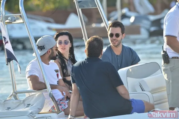 Merve Boluğur derin dekoltesiyle Nişantaşı'nda yakalandı 'Merve sana ne oldu?' dedirtti! 'Ben tutkulu bir kadınım' - 25