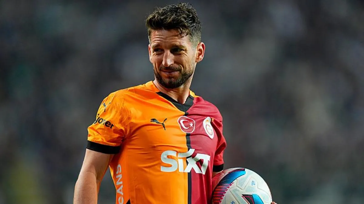 Futbolu bırakırsa takımda kalacak!