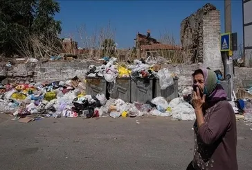 CHP’li İzmirliyi canından bezdirdi! Toplanmayan çöp dağları nedeniyle vatandaşlar taşınmayı düşünüyor