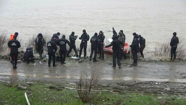 SON DAKİKA: Çanakkale’de kaybolan ikinci kişiyi arama çalışmaları yeniden başladı-4