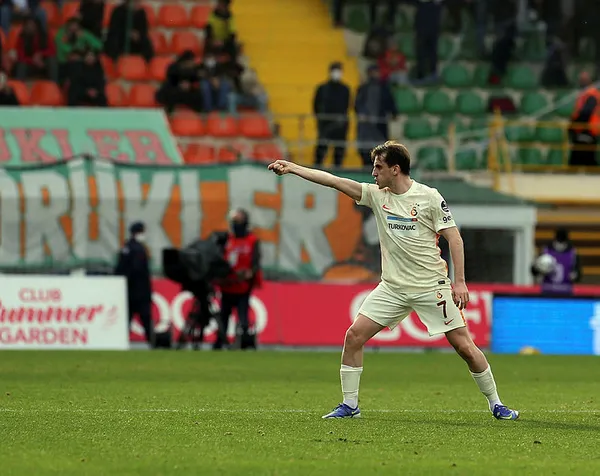 1645963278043.jpg Fransız basınından son dakika iddiası: Shaqiri yerine ilk aday Kerem Aktürkoğlu-2