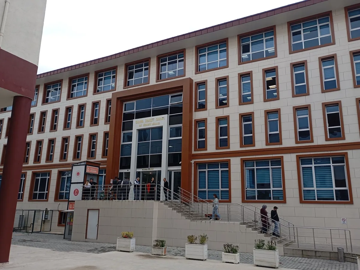 SUÇLAMALARI KABUL ETMEDİ -1