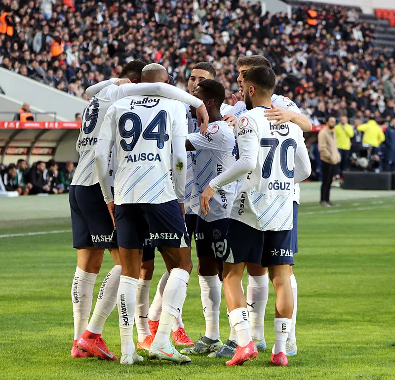 Fenerbahçe'nin yıldızı için Gaziantep FK maçı sonrası çarpıcı yorum! "İmdat düğmesi" - 7