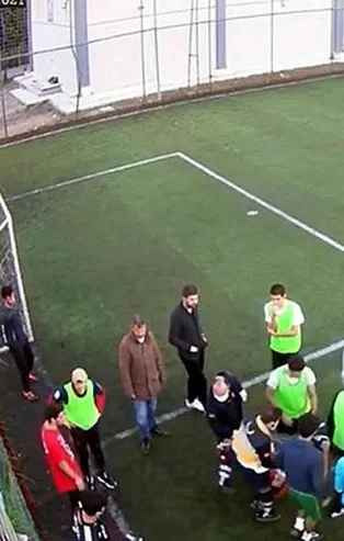 Ecel halı sahada yakaladı! O anlar kamerada...