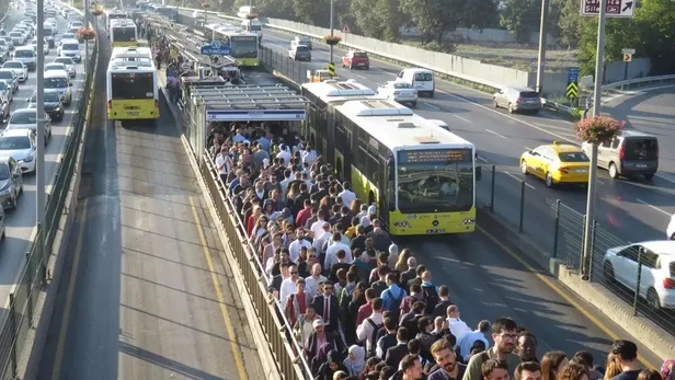 91011-haziran-2023-toplu-tasima-ucretsiz-mi-cuma-cumartesi-pazar-gunu-istanbulda-ulasim-bedava-mi-iett-otobus-1686166386637.jpeg Cuma, Cumartesi, Pazar günü İstanbul'da ulaşım bedava mı? 9,10,11 Haziran 2023 TOPLU TAŞIMA ÜCRETSİZ Mİ? İETT, otobüs, metrobüs, tramvay, metro...-2
