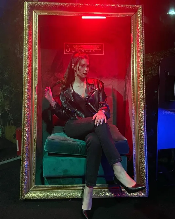 yali-capkininda-akillari-fittirtacak-bir-basrol-ayriligi-daha-pilisini-pirtisini-toplayip-yolladilar-1691996246622.jpg Dördünü de apar topar gönderdiler! Yalı Çapkını'nda seyirciyi çılgına çevirecek bir başrol ayrılığı daha-6