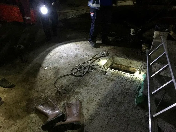 olum-kuyusu-muglada-metan-gazi-4-kisiyi-oldurdu-1651092969351.jpeg Ölüm kuyusu! Muğla'da metan gazı 4 kişiyi öldürdü-3