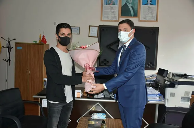 Öğretmeni sınıftan kovduğu öne sürülen kaymakam Mehmet Faruk Saygın özür diledi