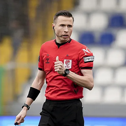 Beşiktaş - Antalyaspor maçını Adnan Deniz Kayatepe yönetecek