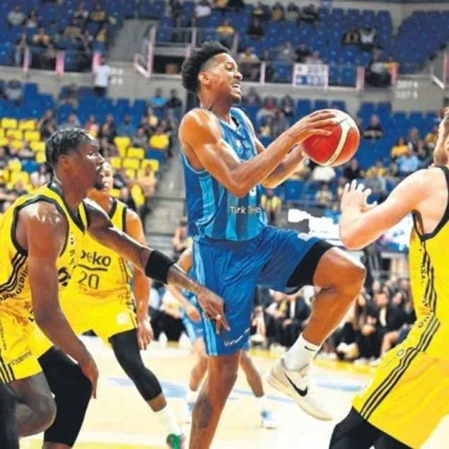 Kanarya yarı finale uçtu