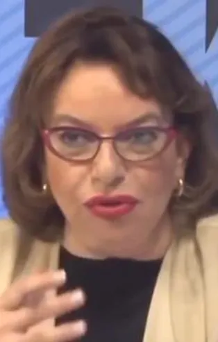 Mine Kırıkkanat yine "şizofrene bağladı"!