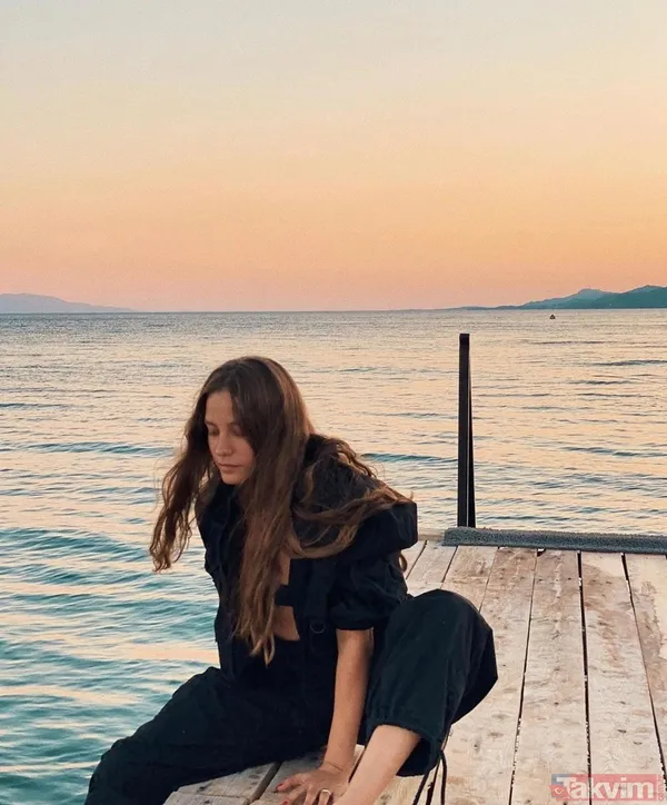 Cem Yılmaz İle Serenay Sarıkaya'nın Ayrılık İddialarının Doğruluğu Merak Edilirken Gelen Serenay Sarıkaya'nın Bu Paylaşımı Kafaları Karıştırdı. İşte Serenay...