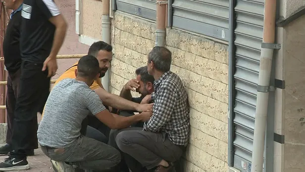 arnavutkoydeki-yanginda-13-yasindaki-otizmli-cocuk-yasamini-yitirdi-1664816680489.jpg Arnavutköy'deki yangında 13 yaşındaki otizmli çocuk yaşamını yitirdi-7