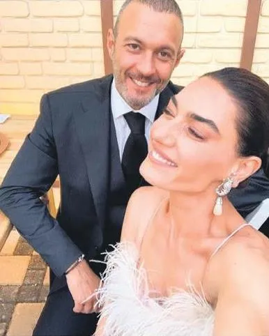 Esra Oflaz Londra'daki Royal Ascot adlı at yarışlarını takip etti-4