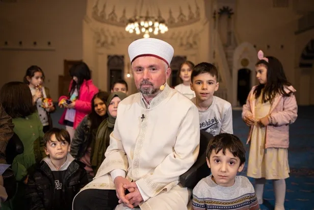 Teravih treni ile gönülleri fetheden imam Mahmut Eroğlu: Trenimiz dünyayı dolaştı!-2