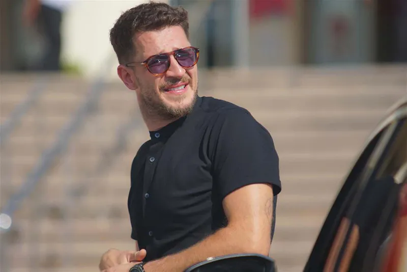 uraz-kaygilaroglu-yeni-sezonda-bakin-hangi-dizide-sakla-beninin-metesiydi-duyan-saskina-donuyor-1724618531562.jpg Uraz Kaygılaroğlu yeni sezonda bakın hangi dizide! Sakla Beni'nin Mete'siydi... Duyan şaşkına dönüyor-2