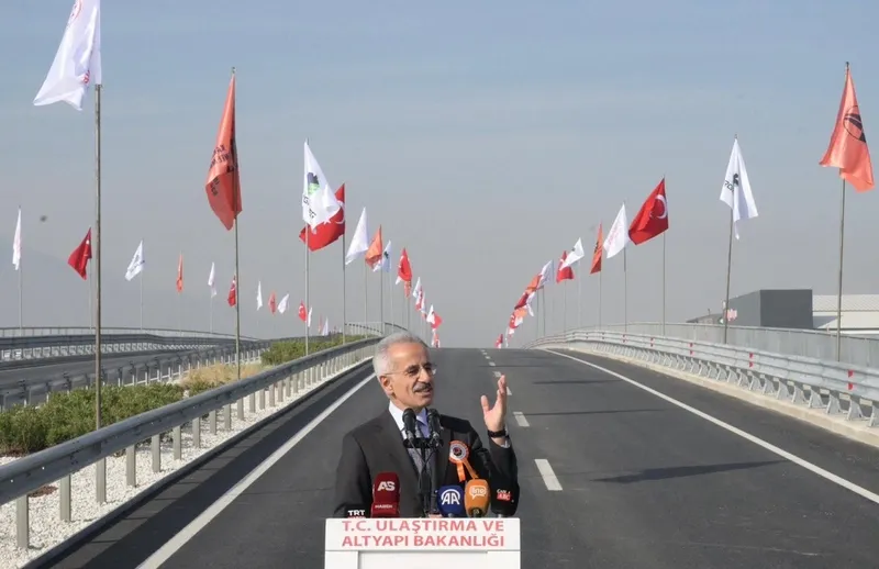 1763717444186.jpeg Bursa'ya hızlı tren 2026'da geliyor: "1 milyar 250 milyon lira tasarruf sağlayacağız"-5