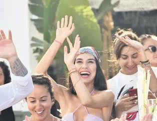 Sinan söyledi Burcu oynadı