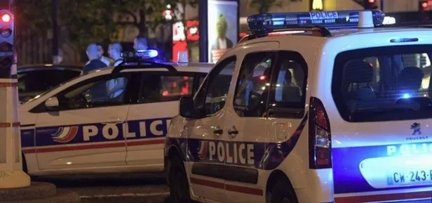 Fransa'da ırkçılık tavan yaptı! Polisler Türklerin evini uzun namlulu silahlarla bastı: 4 çocuk karakola götürüldü-4