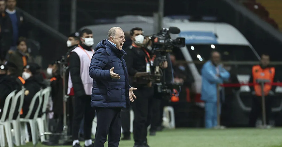 Galatasaray sezon başındaki yanlış planlamanın sıkıntısını yaşıyor! Fatih Terim yine takıma takviye istedi