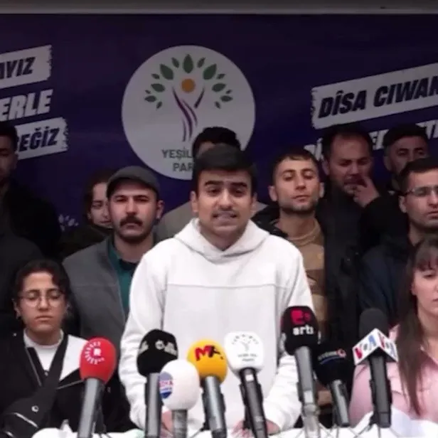 govercinin-hamisi-kilicdaroglu-7li-koalisyonun-arka-tekeri-hdp-yesil-sol-kalleslikte-vites-yukseltti-ocalan-ve-1680794167401.jpeg Kılıçdaroğlu'nun 'Gövercin'i! 7'li koalisyonun arka tekeri HDP - Yeşil Sol kalleşlikte vites yükseltti: Öcalan ve Kürdistan böğürtüleri-3