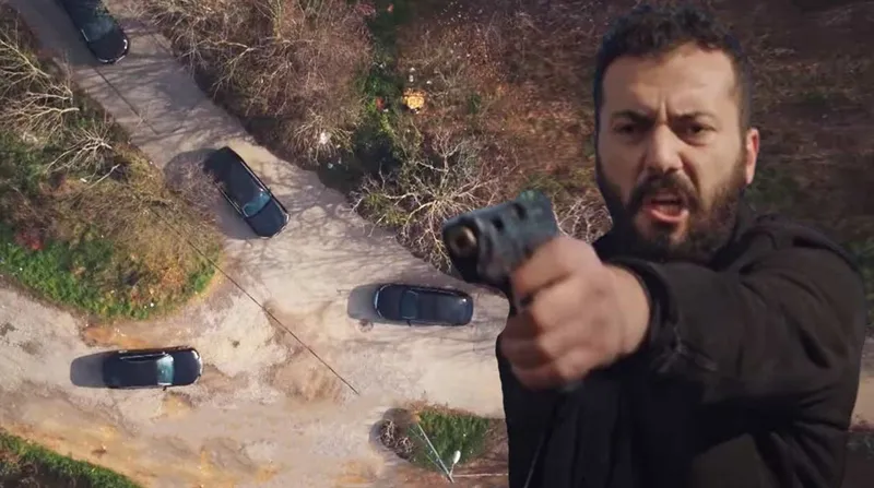 finalin-esigine-gelen-yali-capkininda-surpriz-basrol-degisikligi-senaristler-son-noktayi-koydu-1706519876787.jpg Finale koşan Yalı Çapkını'nda sürpriz oyuncu değişikliği! Senarist bu işi bitirdi-2