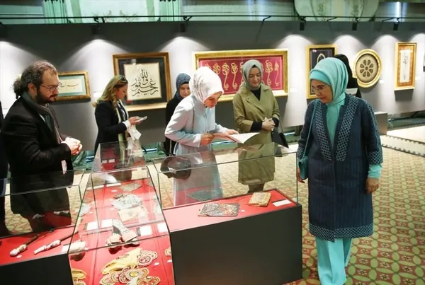 Erdoğan ailesinden anlamlı sergiye destek-8