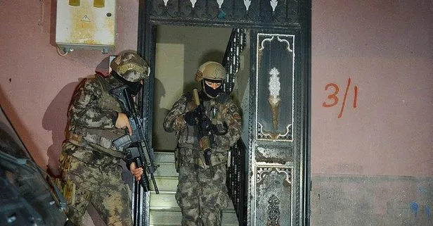Son dakika: Adana’da terör propagandası operasyonunda 8 şüpheli gözaltına alındı