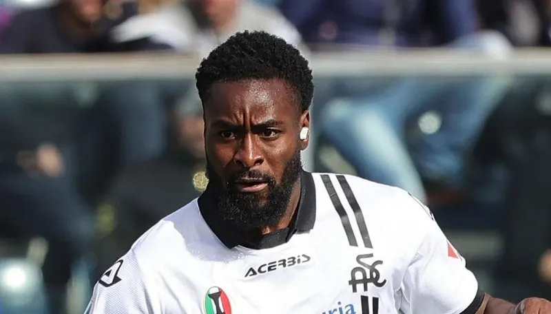 fenerbahceden-bir-golcu-transferi-daha-jose-mourinho-hucum-degil-yikim-hatti-kuruyor-1720632664227.jpeg Fenerbahçe'den bir golcü transferi daha! Jose Mourinho hücum değil yıkım hattı kuruyor...-11