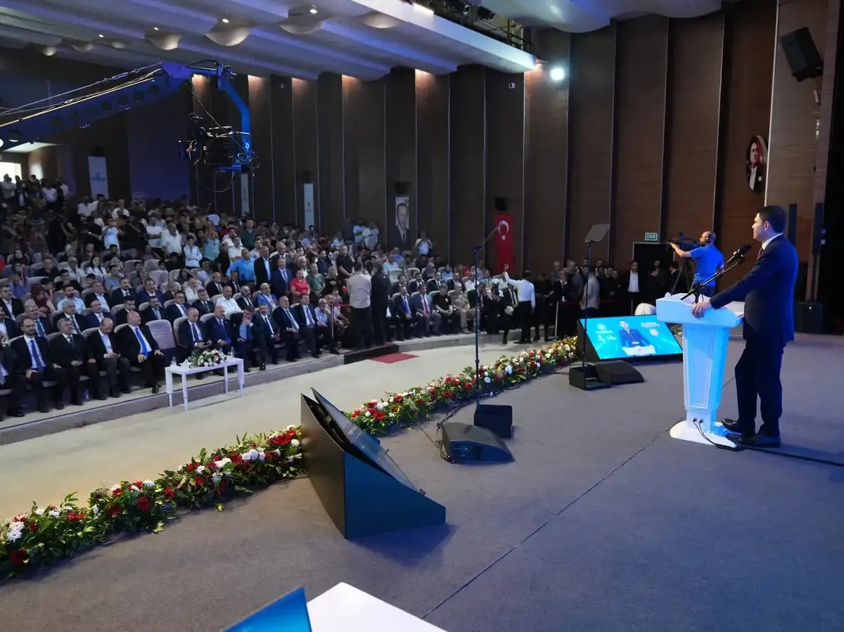 adiyamanda-yeni-yuva-heyecani-5-bin-41-konut-icin-kura-cekildi-1783087873766.jpeg Adıyaman’da yeni yuva heyecanı: 5 bin 41 konut için kura çekildi-6
