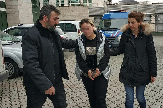 Şantaj ve tehdit ile para almaya 2 gözaltı
