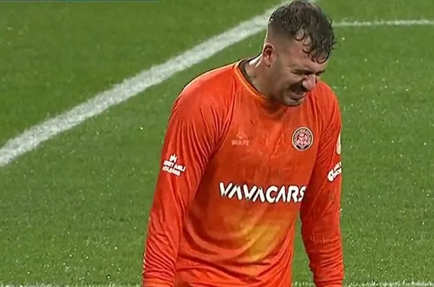 Emiliano Viviano tir tir titredi! Atatürk Olimpiyat Stadı'nda buz gibi havada zorlu anlar kamerada!