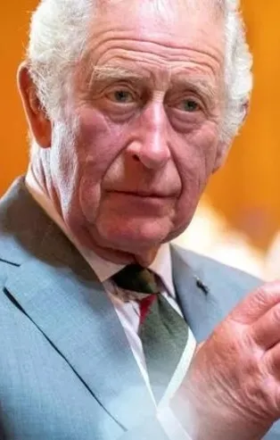 73 yıl sonra tahta çıkan kral: III. Charles! Parmaklarındaki şişliklerin nedeni ne? Doktorlar merak edilen soruyu yanıtladı