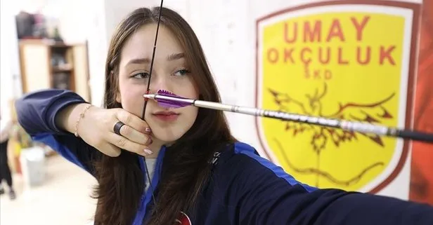 Ecem’in gözü en yüksekte!