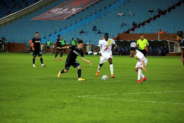 trabzonda-gol-firtinasi-ms-trabzsonspor-3-1-yeni-malatyaspor-1601144347734.jpeg Trabzon'da gol 'Fırtına'sı! MS: Trabzsonspor 3-1 Yeni Malatyaspor-4