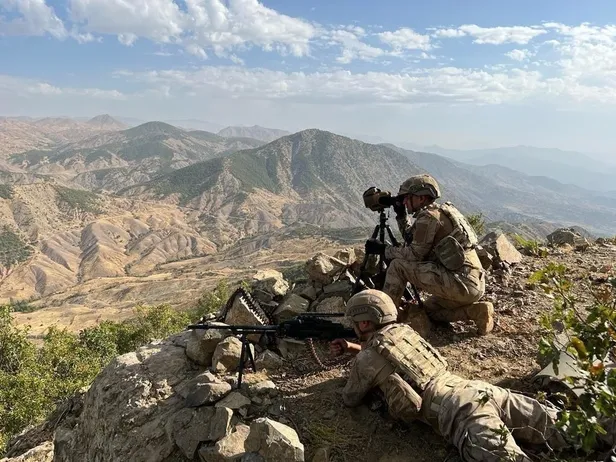 pkknin-para-kaynagina-darbe-3-ton-470-kilo-toz-ve-kubar-esrar-1665300637575.jpeg PKK'nın para kaynağına darbe! 3 ton 470 kilo toz ve kubar esrar...-1