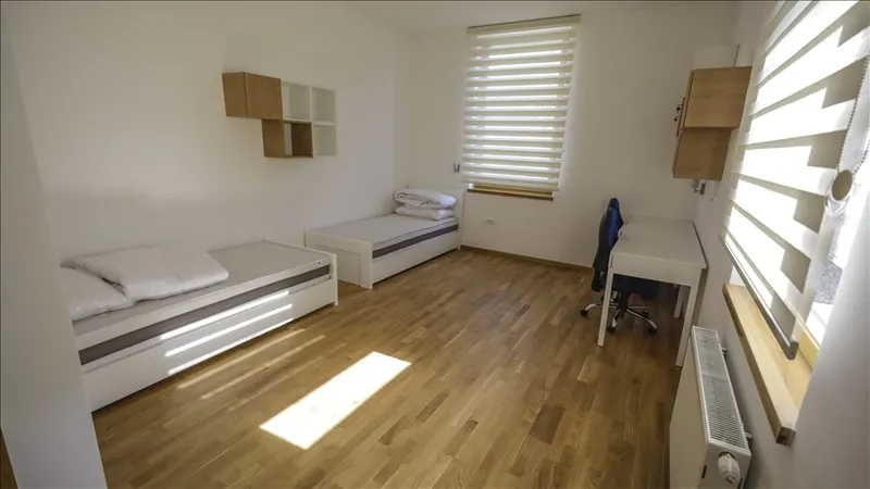 ibb-ogrenci-yurtlari-sonuclari-2025-asil-ve-yedek-listeler-ne-zaman-yayinlanacak-1756309699273.jpg İBB öğrenci yurtları sonuçları 2025: Asil ve yedek listeler ne zaman yayınlanacak?-5