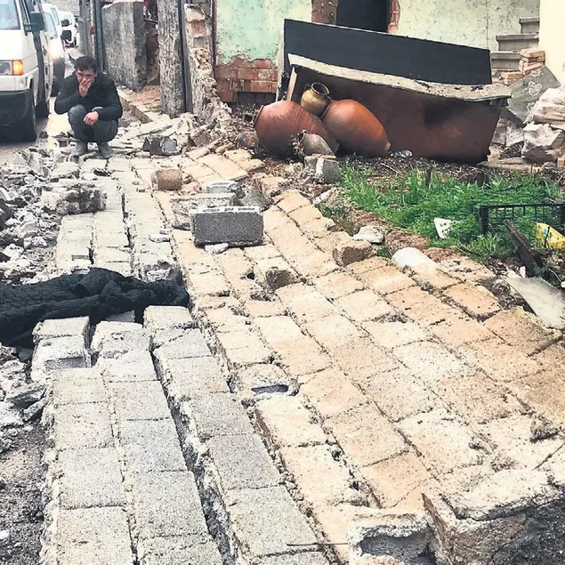 Nigar öldüğü ile kaldı!