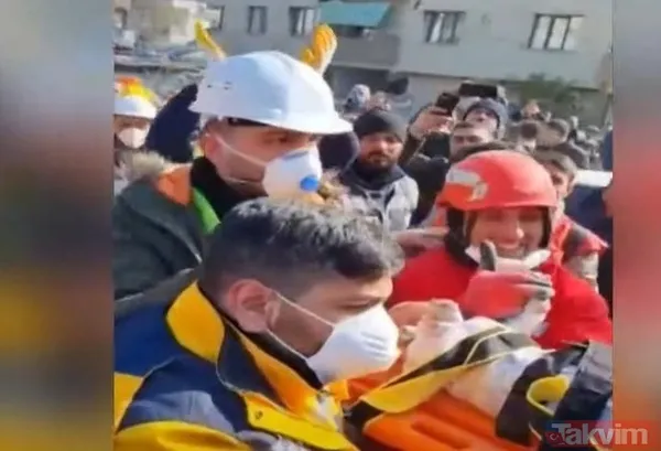 Yalı Çapkını hastası Demet Akalın'ın gazabı "Ayy sen hakettin" Diline düşenin kurtulamadığı Demet Akalın yine formunda - 31