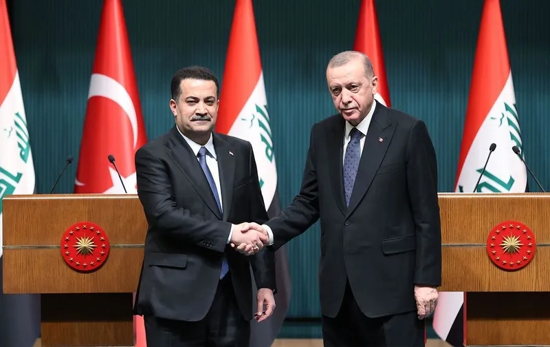 12-yil-sonra-baskan-erdogan-iraka-gidiyor-petrolden-terore-pkknin-fisini-cekecek-kritik-zirve-misak-i-millide-1713736240440.jpeg