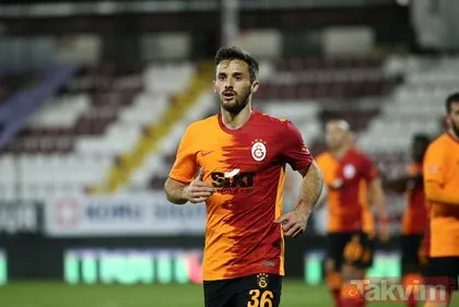 Galatasaray’da dev kadro operasyonu! 14 futbolcu masada