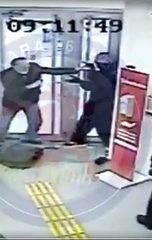 Başkent Ankara'da banka soygunu! Son dakika görüntüleri ortaya çıktı