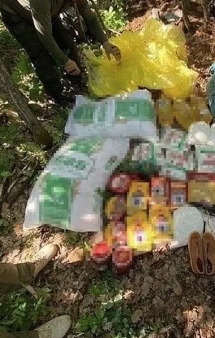 Tunceli'de teröristlerin inlerine girildi! 2 sığınak imha edildi