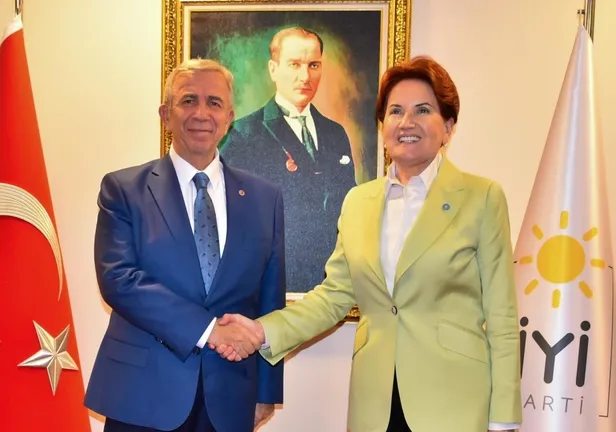 mansur-yavas-da-kemal-kilicdaroglunu-arkadan-bicakladi-meral-aksener-ile-surpriz-gorusme-1690230672964.jpeg Kılıçdaroğlu'na darbe üstüne darbe! Mansur Yavaş ve Meral Akşener'den sürpriz görüşme! Kulisler patladı: İYİ Parti'den aday mı oluyor?-5