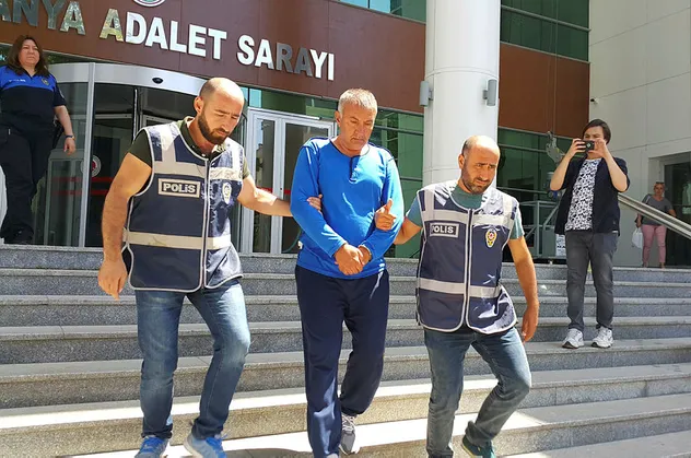 Katil zanlısının kan donduran ifadesi: "Anneni öldürdüm gel!"