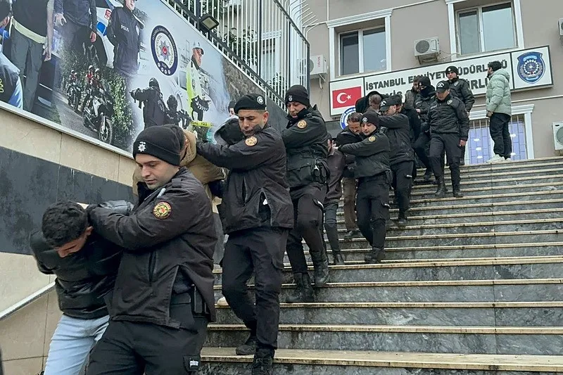 50 paravan şirket 127 milyon lira vurgun: Borsa dolandırıcılığında 68 şüpheli adliyede-3