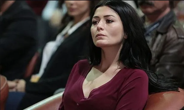 deniz-cakir-evleniyor-bilgehan-baykal-kimdir-kac-yasinda-bilgehan-baykal-ne-is-yapiyor-1678173841280.jpg Deniz Çakır evleniyor! Bilgehan Baykal kimdir, kaç yaşında? Bilgehan Baykal ne iş yapıyor?-5