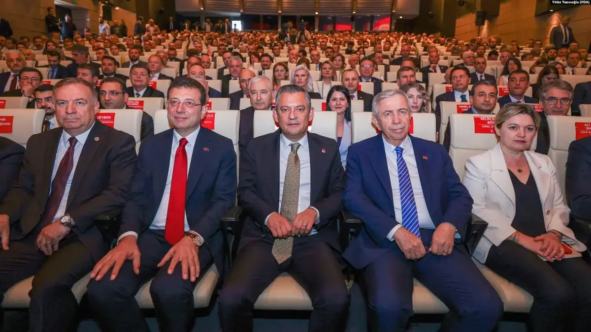 chpde-feto-alarmi-kilicdaroglundan-belediyelere-ic-denetim-talimati-1780430605140.jpeg Kılıçdaroğlu’nun ilk MYK’sından FETÖ ve yolsuzluk denetimi çıktı: CHP’li belediyeler tek tek incelenecek-6