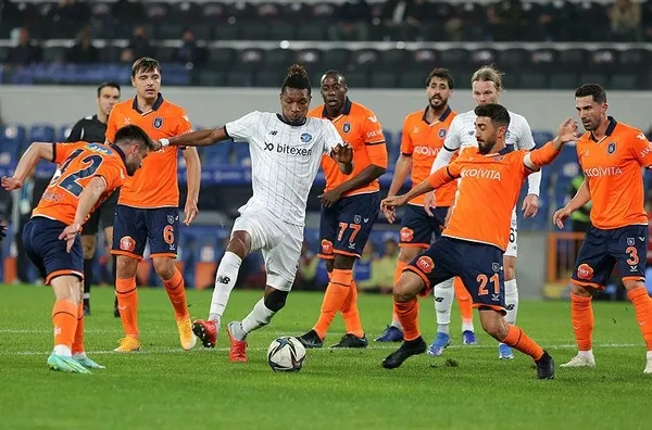 Medipol Başakşehir evinde Adana Demirspor'u 2-1 yendi-3