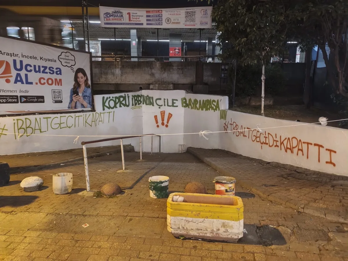 bayrampasa-sagmalcilar-alt-geciti-ibb-tarafindan-kapatildi-vatandaslar-magdur-1789825815430.jpeg Hastaneye giden yol kesildi, esnaf siftahsız kaldı: Bayrampaşa'da İBB'ye alt geçit isyanı!-5